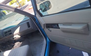 Chevrolet-cheyenne-1994-blue-12