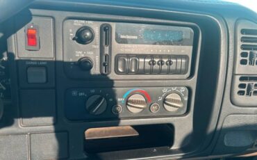 Chevrolet-ck-1500-1995-red-10