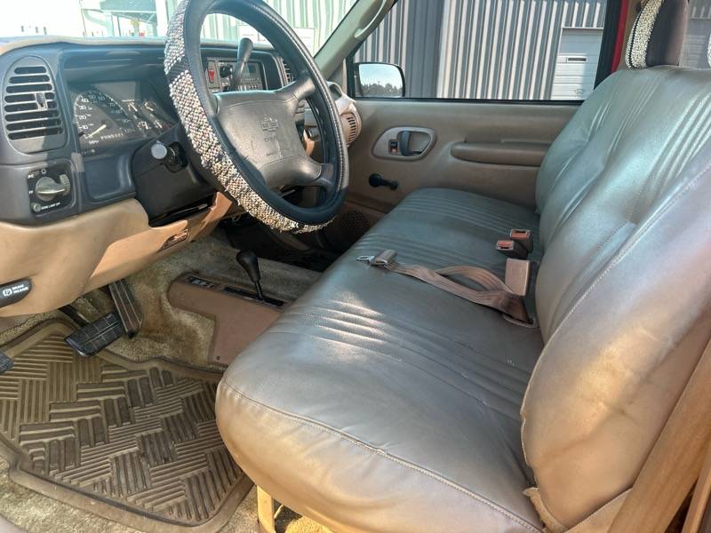 Chevrolet-ck-1500-1995-red-7