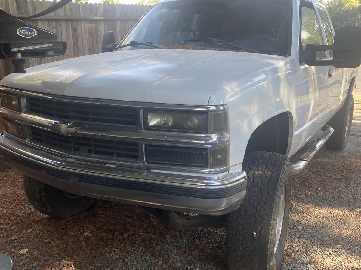 Chevrolet-ck-1500-1995-white-1