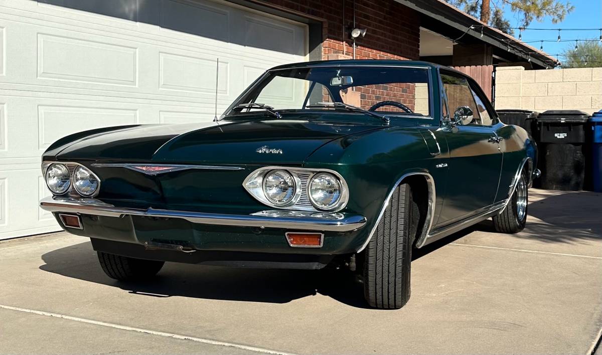 Chevrolet-corvair-1965-green-3