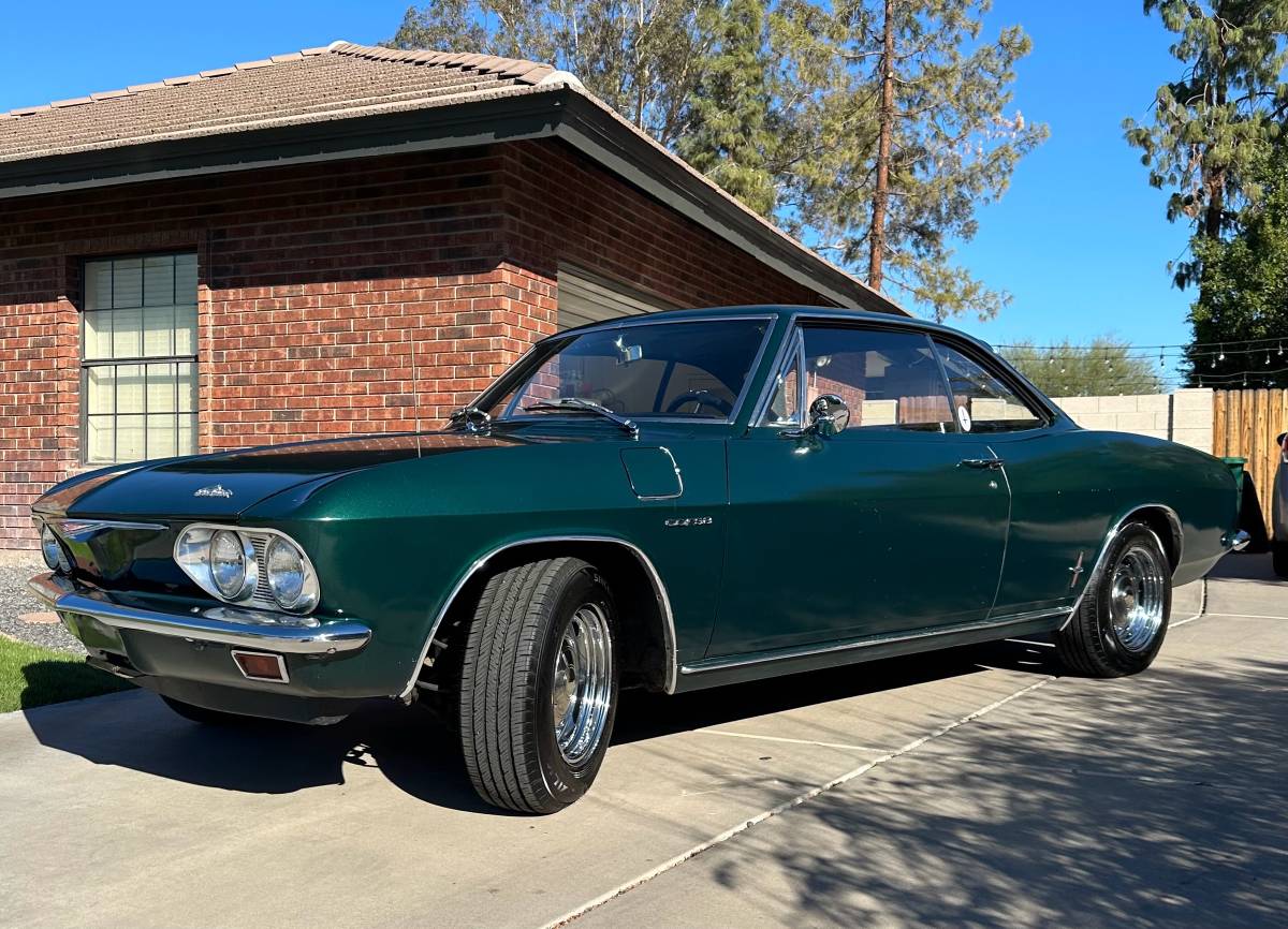 Chevrolet-corvair-1965-green