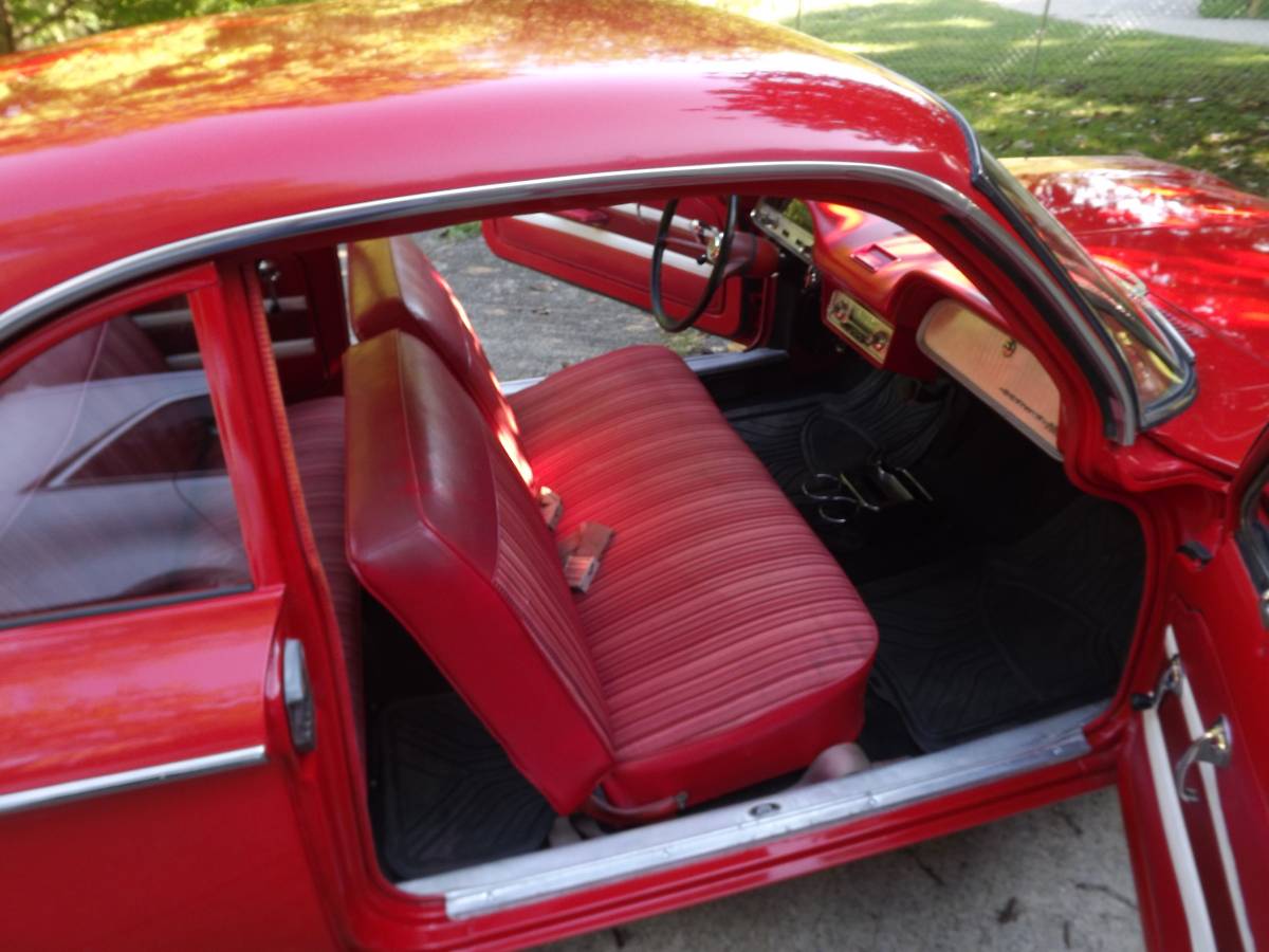 Chevrolet-corvair-700-1961-red-12