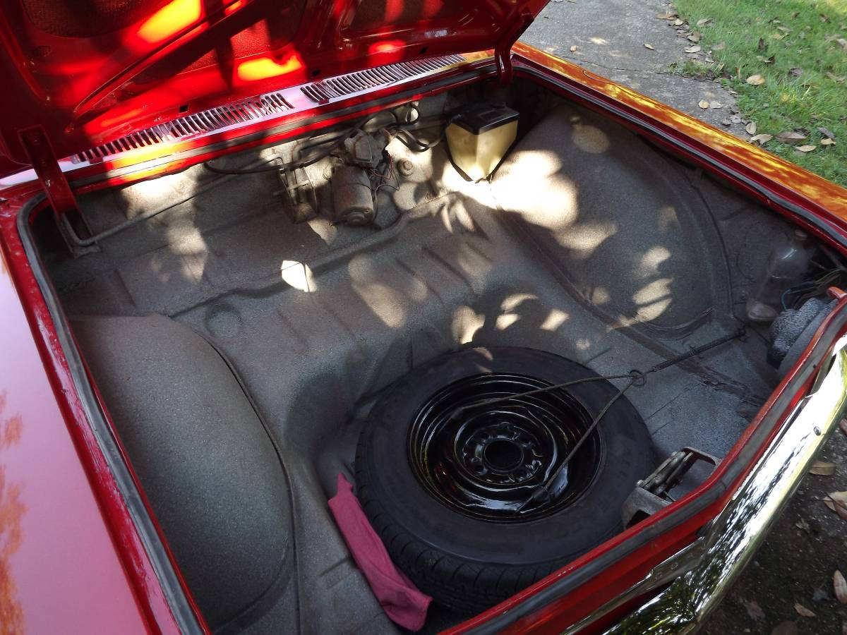 Chevrolet-corvair-700-1961-red-15