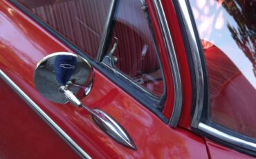 Chevrolet-corvair-700-1961-red-17
