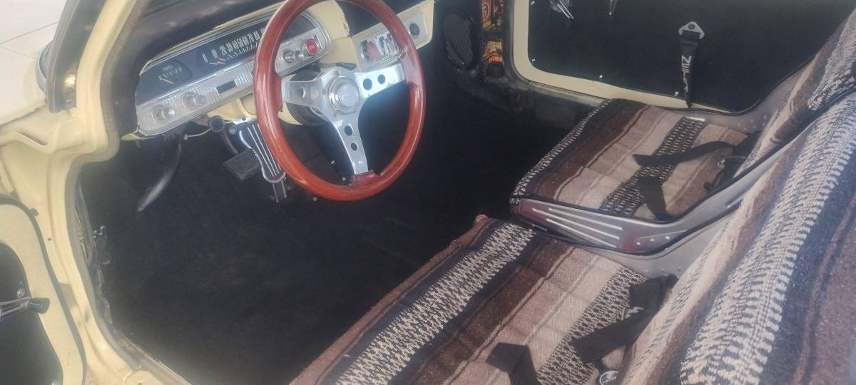 Chevrolet-corvair-mazda-900-1961-7