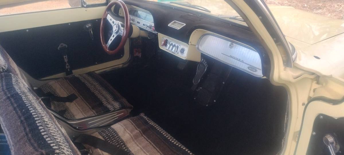 Chevrolet-corvair-mazda-900-1961-8
