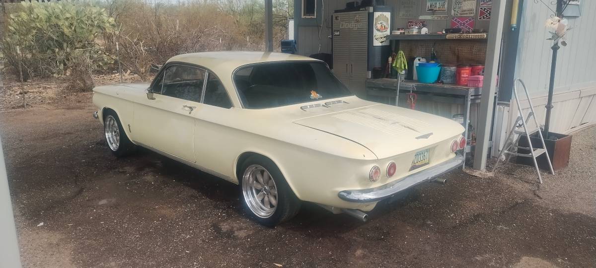 Chevrolet-corvair-mazda-900-1961