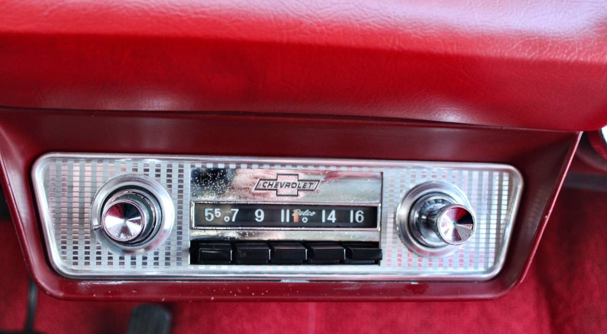 Chevrolet-corvair-monza-1962-red-11