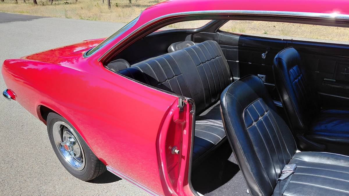 Chevrolet-corvair-monza-1967-red-11