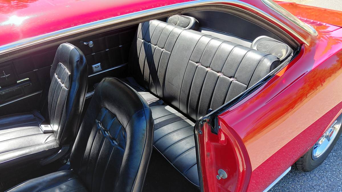 Chevrolet-corvair-monza-1967-red-9