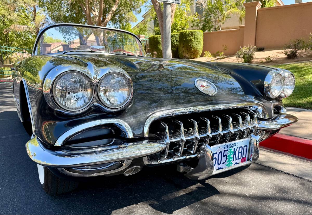 Chevrolet-corvette-1958-17
