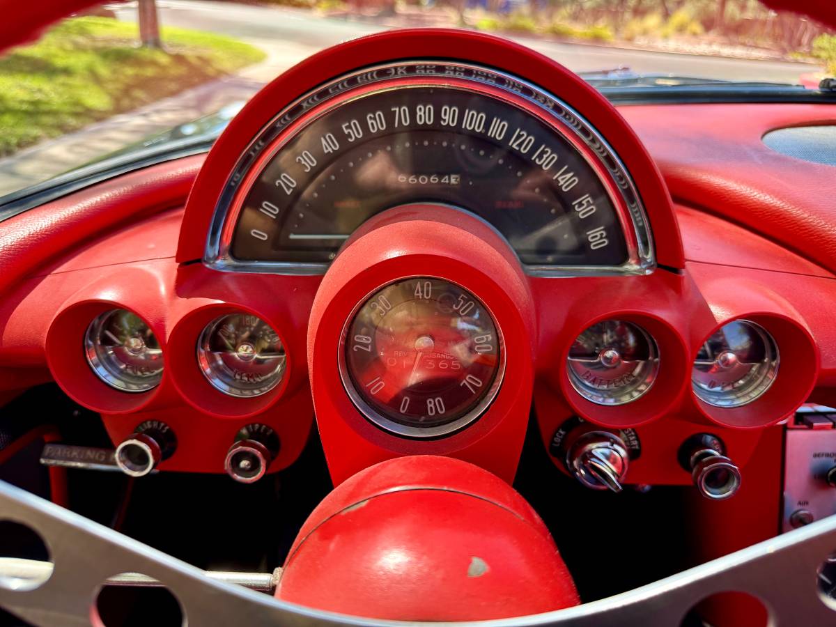Chevrolet-corvette-1958-18