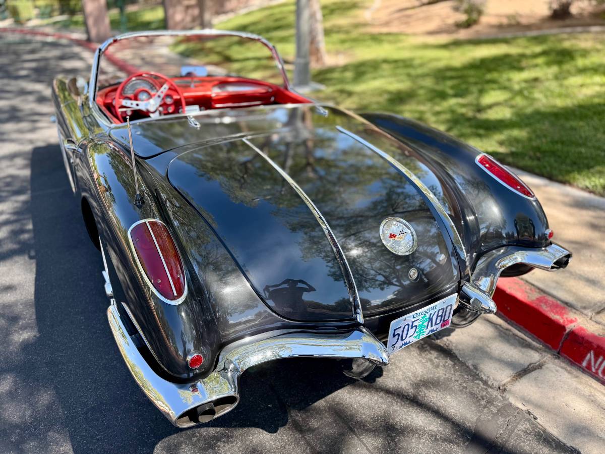 Chevrolet-corvette-1958-23