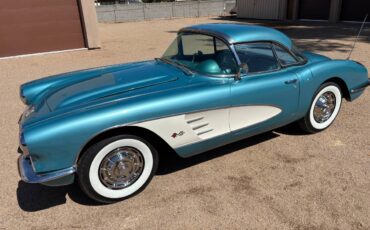 Chevrolet-corvette-1959-blue-1