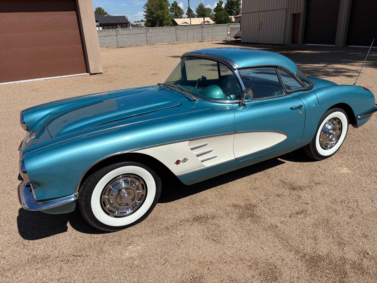 Chevrolet-corvette-1959-blue-1