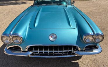 Chevrolet-corvette-1959-blue-3