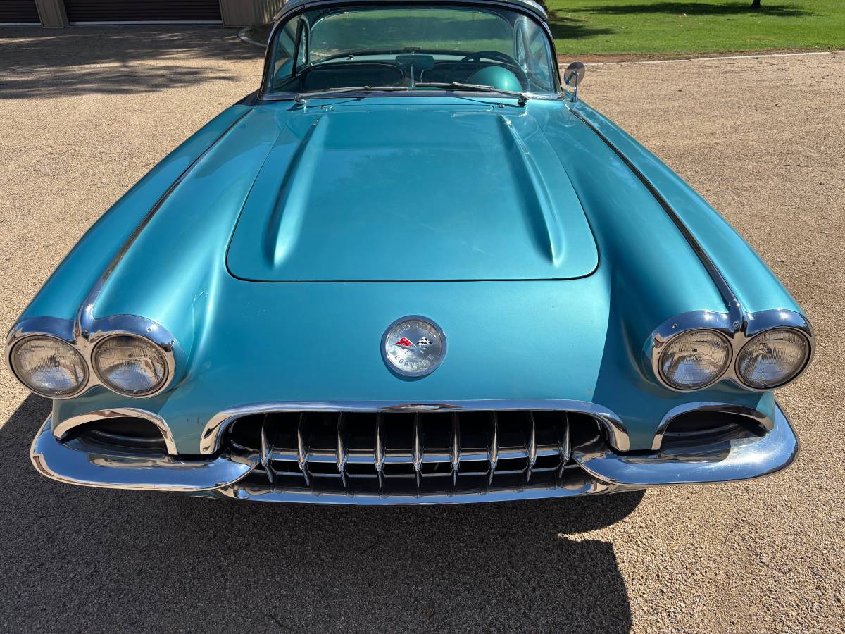 Chevrolet-corvette-1959-blue-3