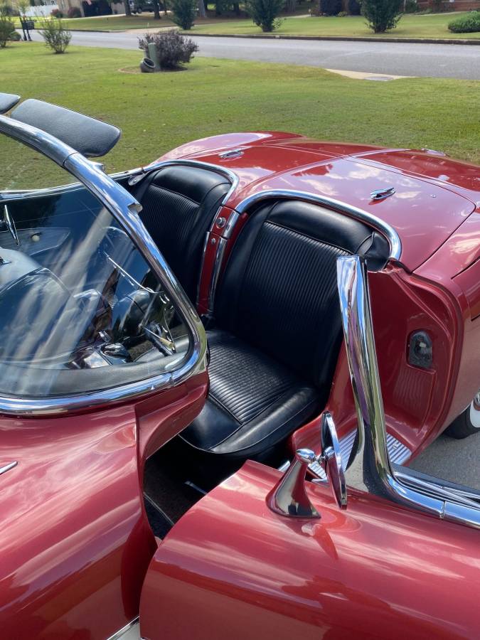 Chevrolet-corvette-1961-red-13