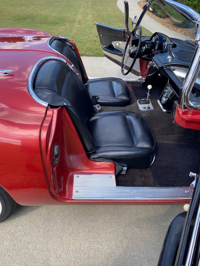 Chevrolet-corvette-1961-red-15