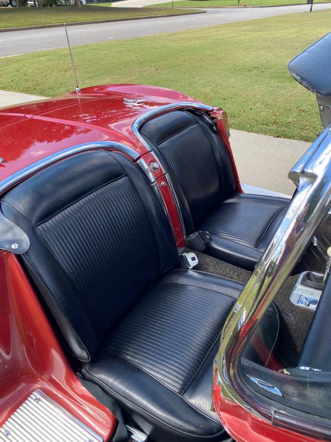 Chevrolet-corvette-1961-red-16