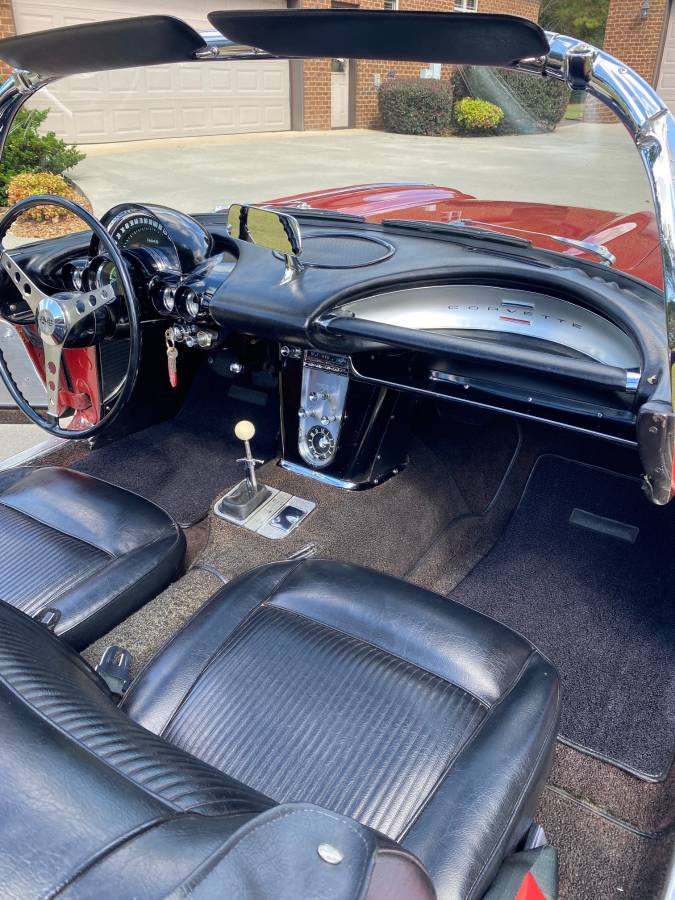 Chevrolet-corvette-1961-red-17