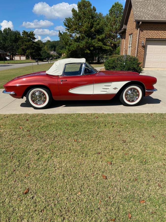Chevrolet-corvette-1961-red-3