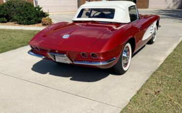 Chevrolet-corvette-1961-red-4