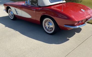 Chevrolet-corvette-1961-red-6