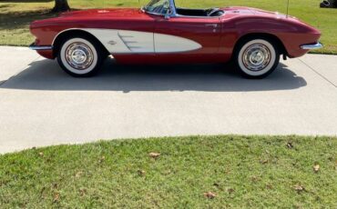 Chevrolet-corvette-1961-red-7