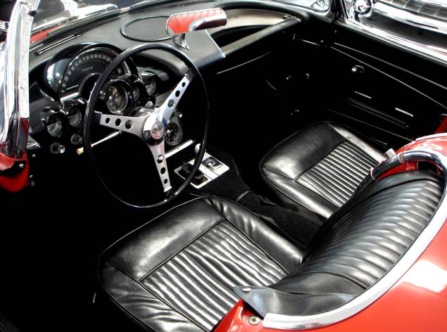 Chevrolet-corvette-1962-red-1