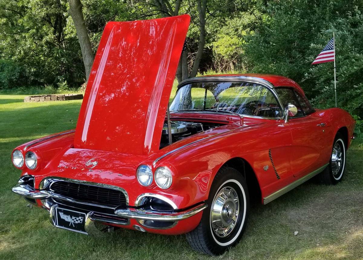 Chevrolet-corvette-1962-red-10
