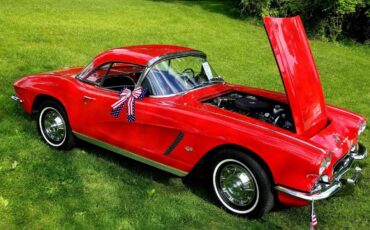 Chevrolet-corvette-1962-red-11
