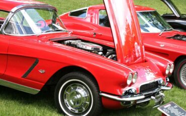 Chevrolet-corvette-1962-red-2
