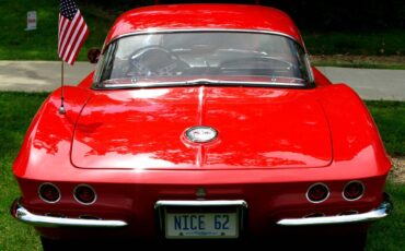 Chevrolet-corvette-1962-red-3