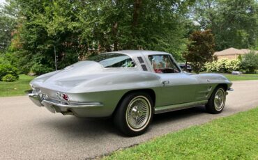 Chevrolet-corvette-1964-silver-2