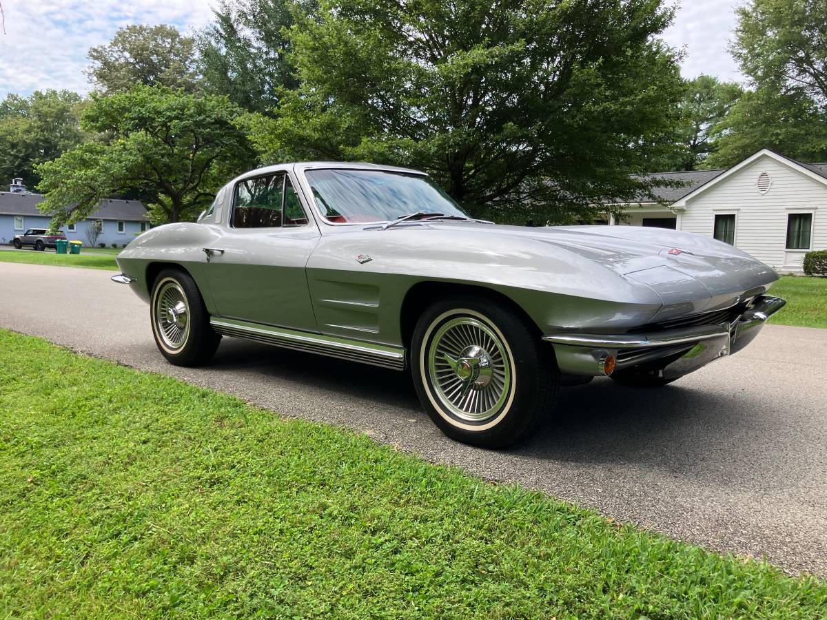 Chevrolet-corvette-1964-silver-3