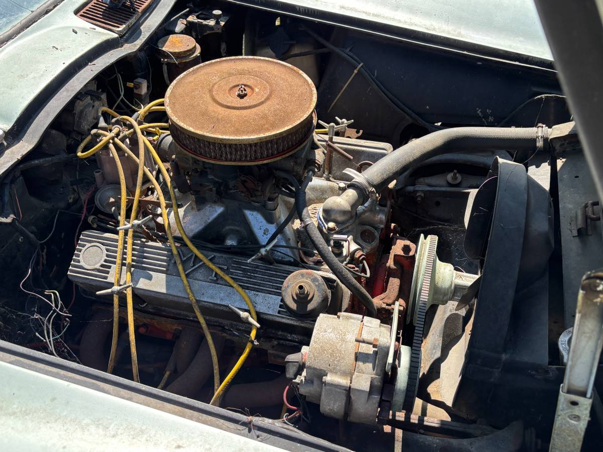Chevrolet-corvette-1965-1