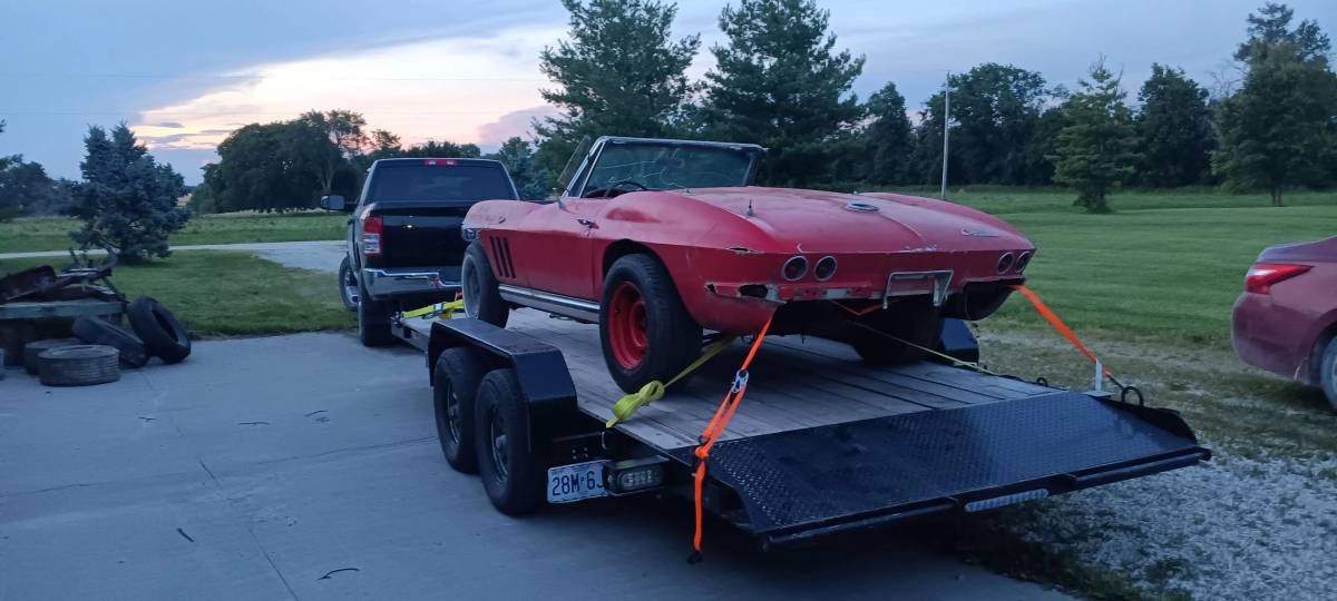 Chevrolet-corvette-1965-red-1