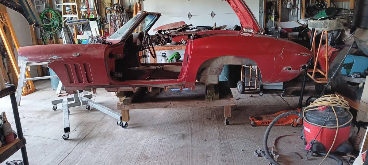 Chevrolet-corvette-1965-red-19