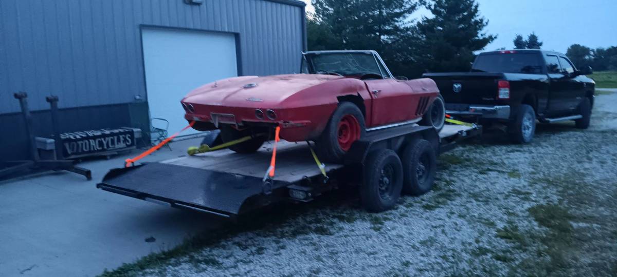 Chevrolet-corvette-1965-red-2