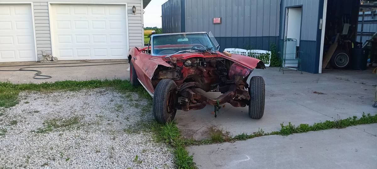 Chevrolet-corvette-1965-red-3