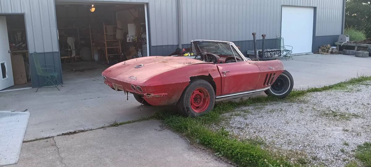 Chevrolet-corvette-1965-red-5