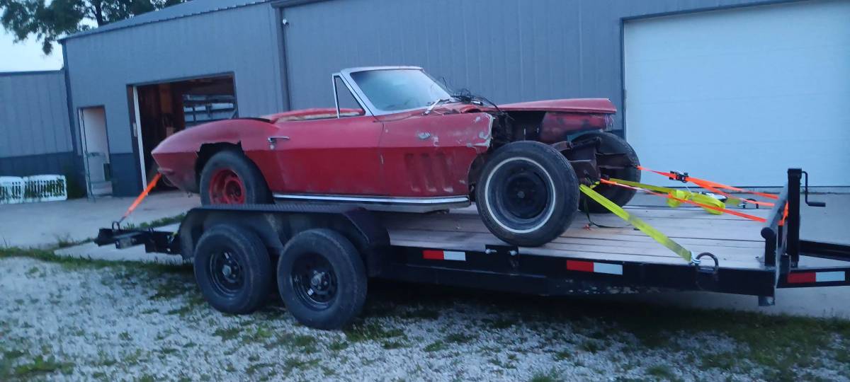 Chevrolet-corvette-1965-red