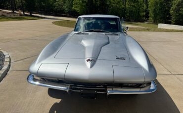 Chevrolet-corvette-1966