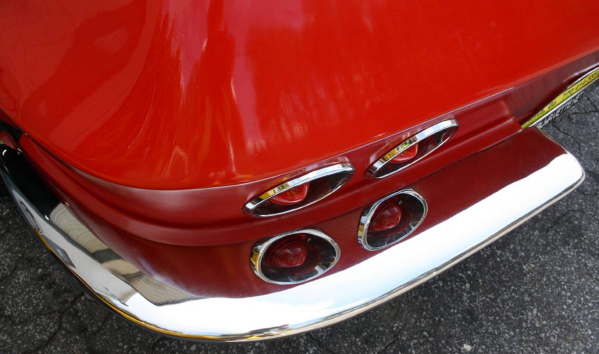 Chevrolet-corvette-1966-red-14