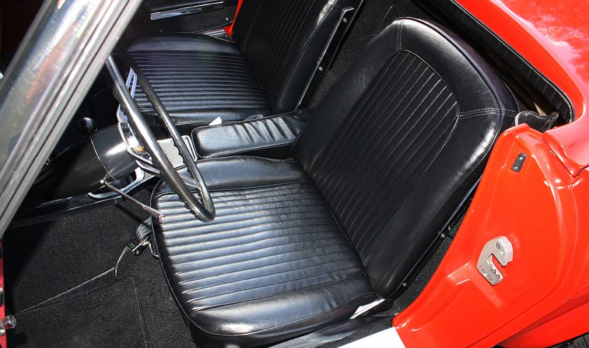 Chevrolet-corvette-1966-red-2