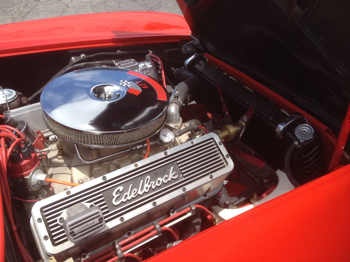 Chevrolet-corvette-1966-red-9