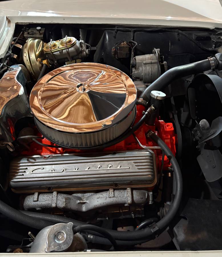 Chevrolet-corvette-1966-white-13