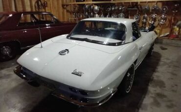 Chevrolet-corvette-1966-white-2